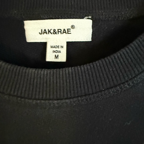 Jak& Rae Embroidered Floral Black Sweatshirt size M woman’s - Picture 3 of 3